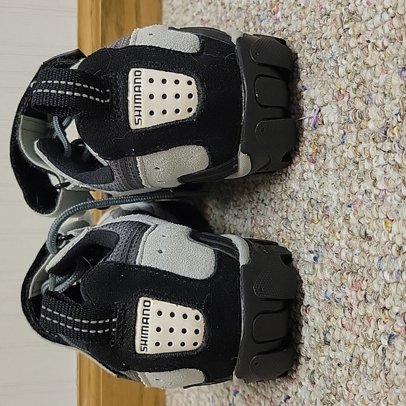 Shimano Women's Gray Cycling Shoes SH-MT40WL. New With Tags - Picture 3 of 5